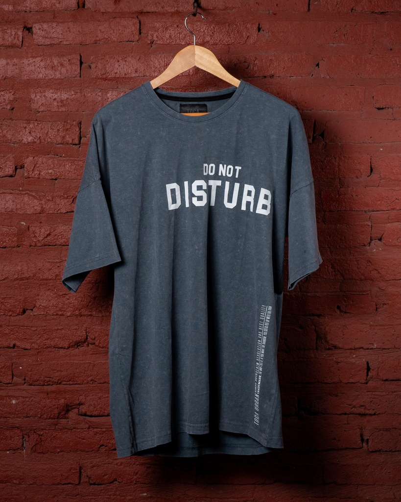 Remera Oversize Do Not Disturbe Gris